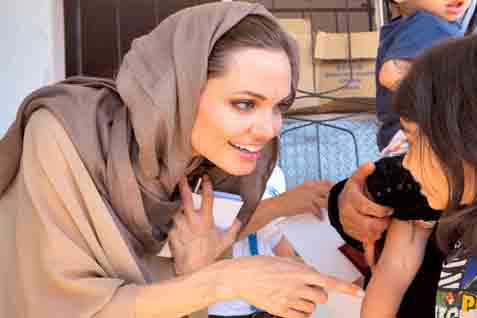  Angelina Jolie Minta NATO Ikut Tuntaskan Kekerasan Seksual dalam Peperangan